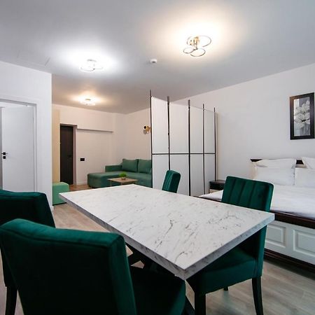 L&V Family Studio Διαμέρισμα Σινάια Εξωτερικό φωτογραφία