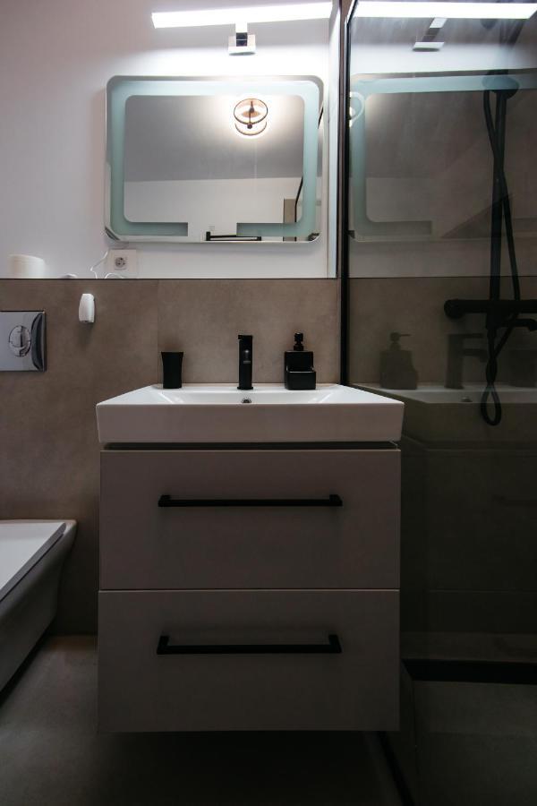 L&V Family Studio Διαμέρισμα Σινάια Εξωτερικό φωτογραφία